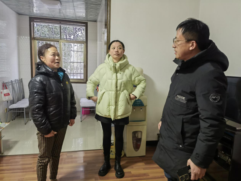 �����漯�ſ�չ�����߷�ο�ʹ¹����˻