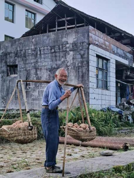 5ce0f60f3ea9ca1bef2ef4c12c3e9a6