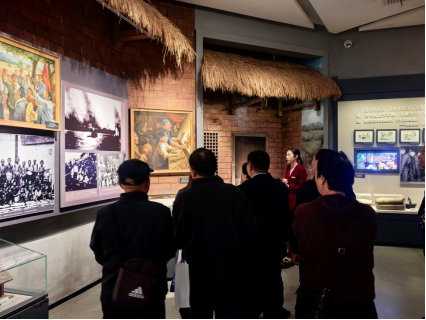 九九忆初心 金秋暖重阳 ——市机关事务局组织退休人员重温奋斗路