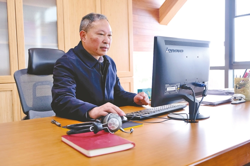 Ѧ־�� һ�������ˡ�����̬����·