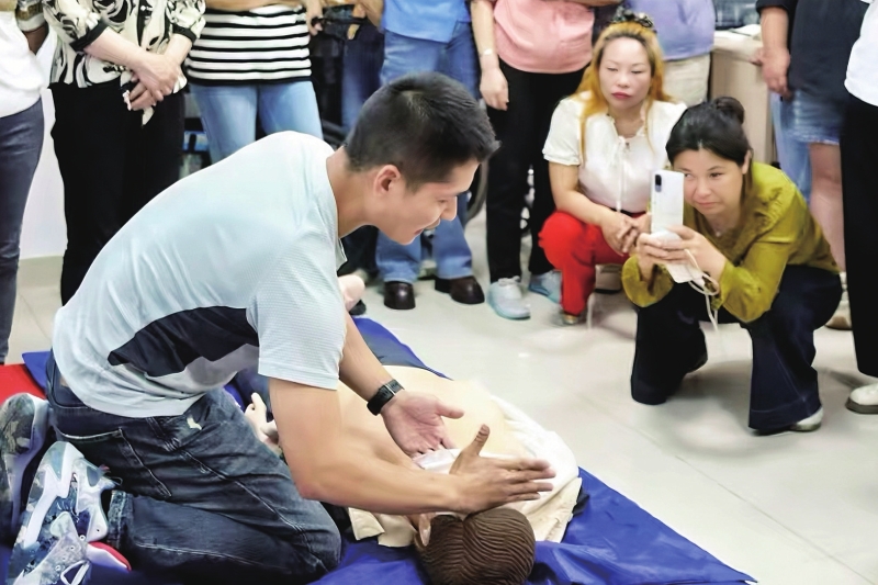 ְҵ������ѵ���ϣ���ʦΪ������ʾְҵ���ܡ�