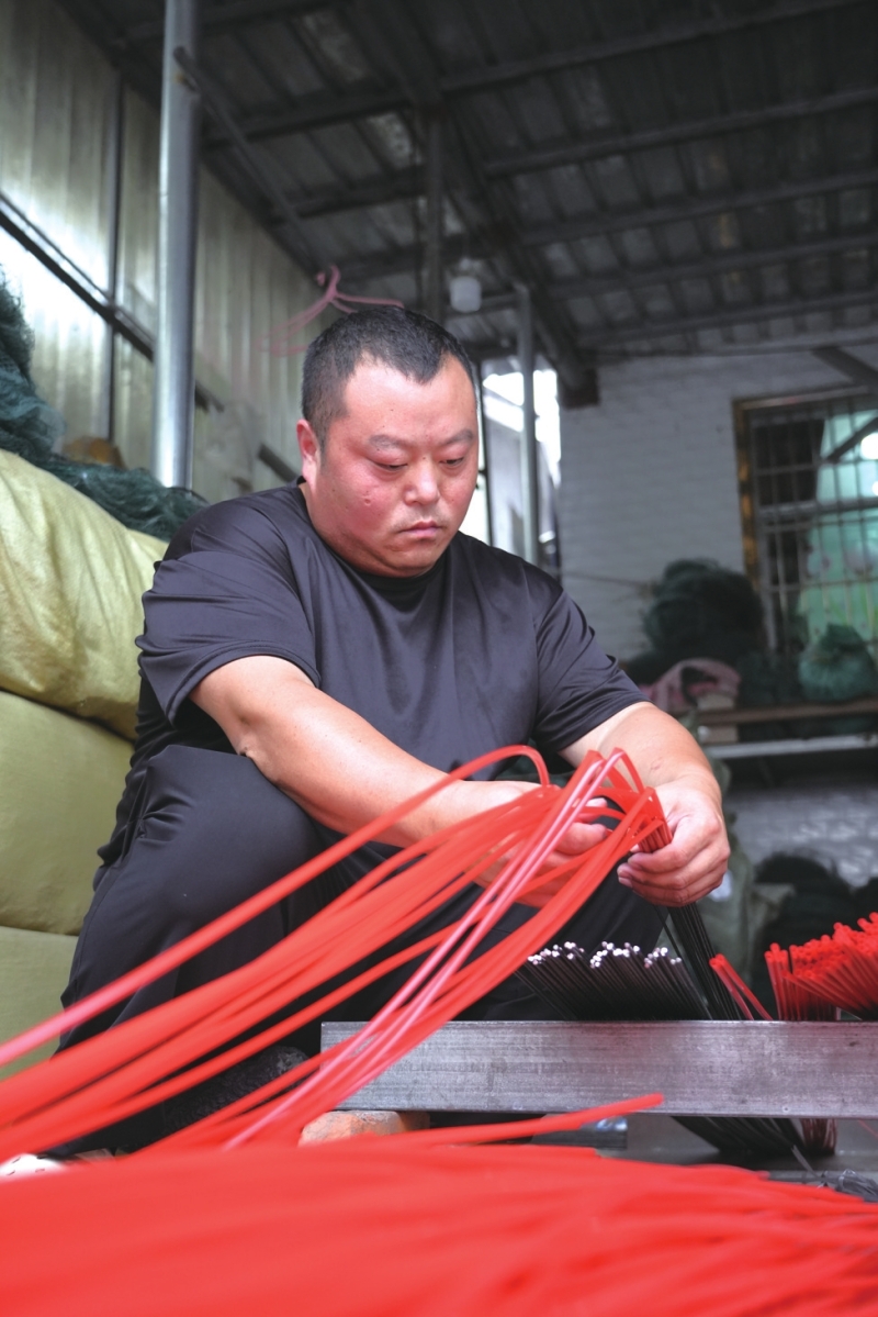 工作中的刘可。