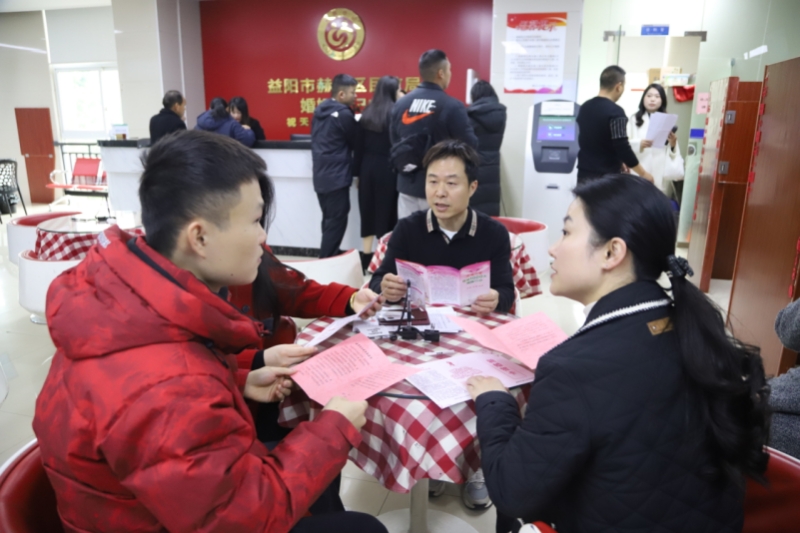 法治之光 温暖民政