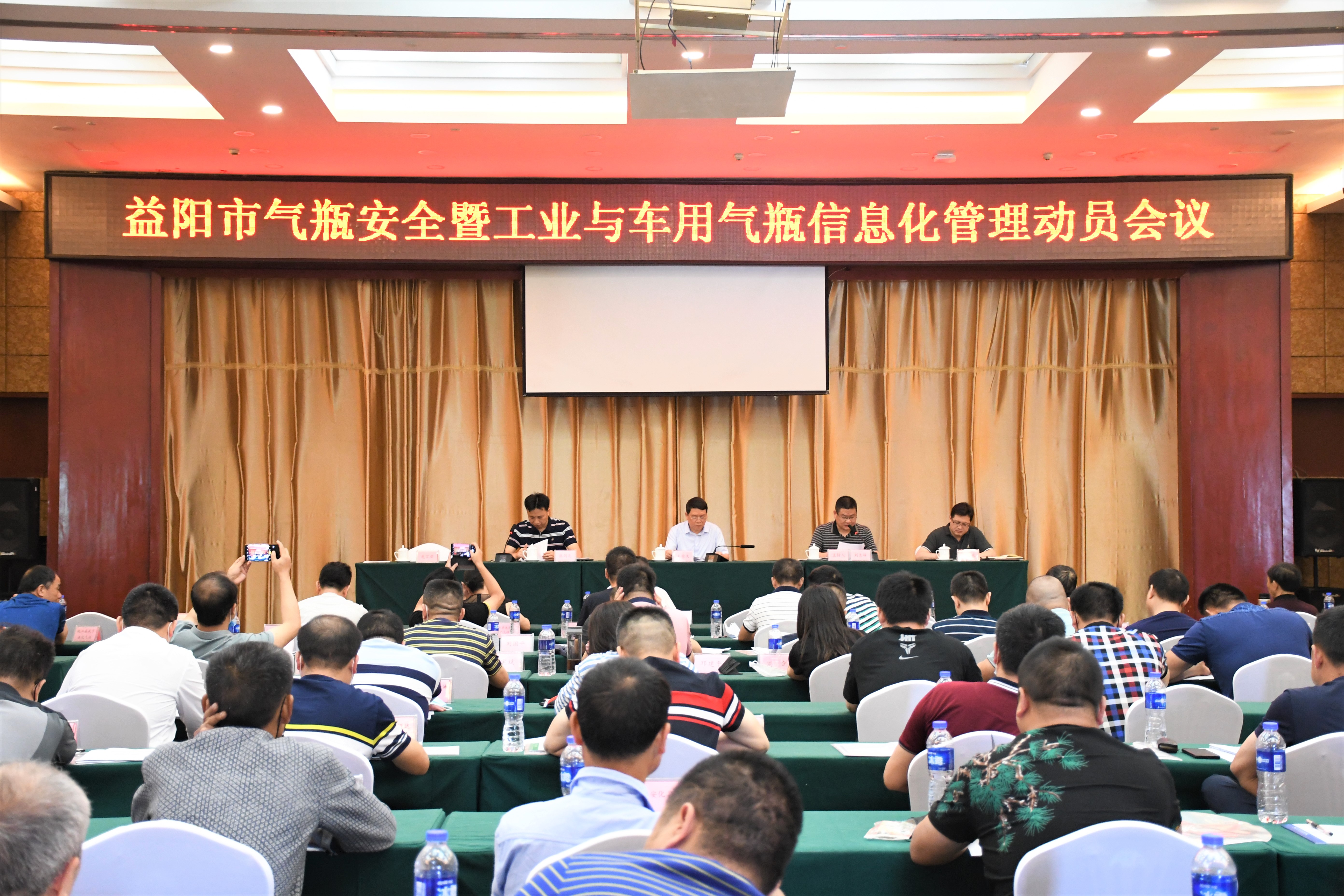 9980087909816c181e757c60d1c139b.jpg 9980087909816c181e757c60d1c139b.jpg