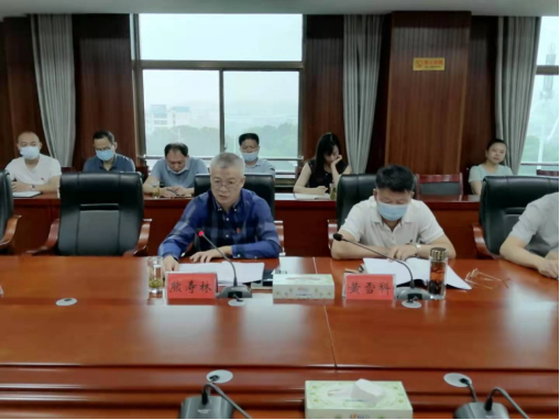 市住建局人防办党组书记熊寿林讲专题党课